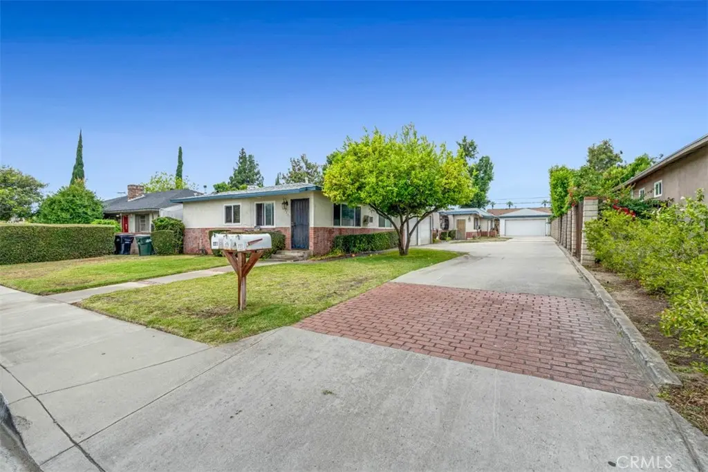 223 Montana, Monrovia, CA — listing photo 1
