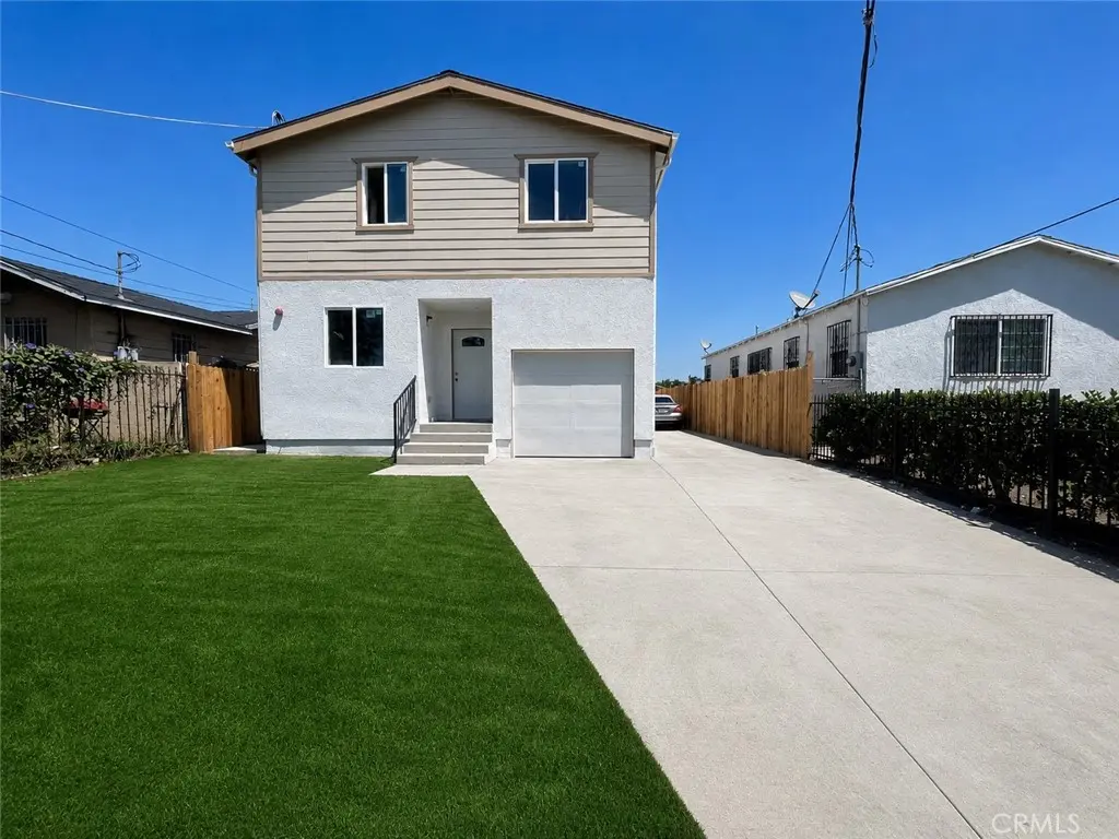 Duplex for sale at 221 -223 W 106th, Los Angeles, CA