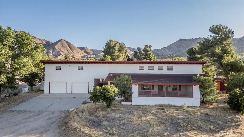 6474 Macapa, Phelan, CA — listing photo 1