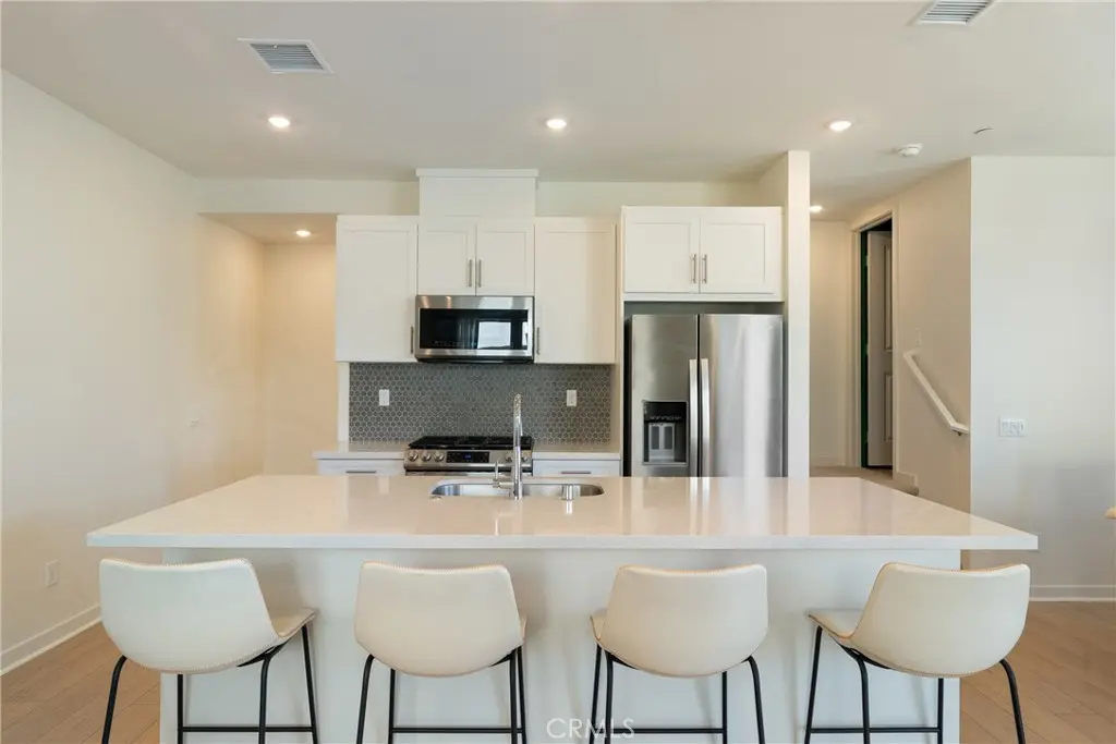 Condominium for sale at 1562 Topeka Ave 1, Placentia, CA featuring 3 beds and 3 baths