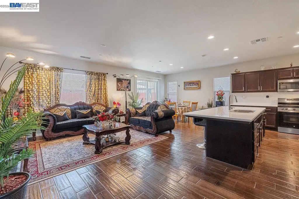 Single Family Residence for sale at 910 Fargo St, Stockton, CA featuring 3 beds and 2 baths