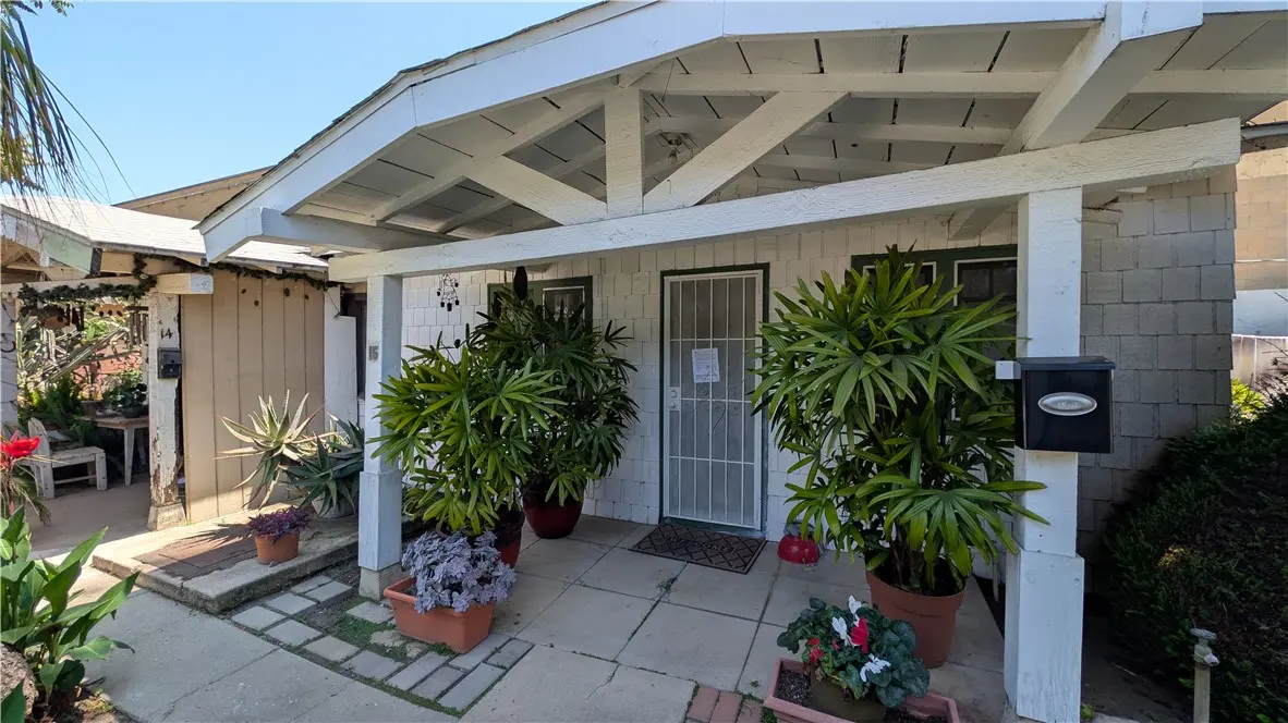 Duplex for sale at 100 Palmetto 14, Pasadena, CA featuring 2 beds and 2 baths