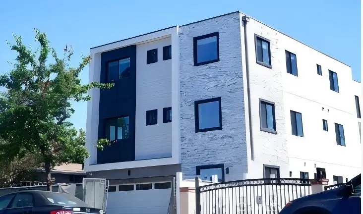 Residential Lease for rent at 1410 W 37th Place, Los Angeles, Los Angeles County, CA featuring 1 bed and 1 bath