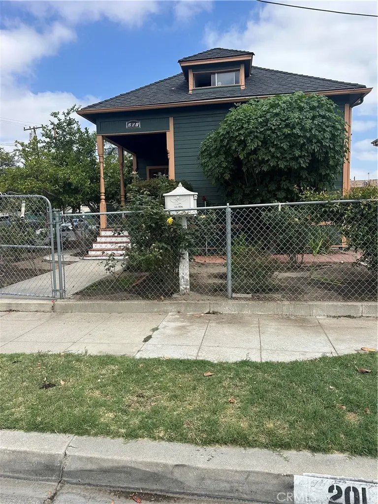 Single Family Residence for sale at 201 E Adele, Anaheim, CA featuring 2 beds and 1 bath