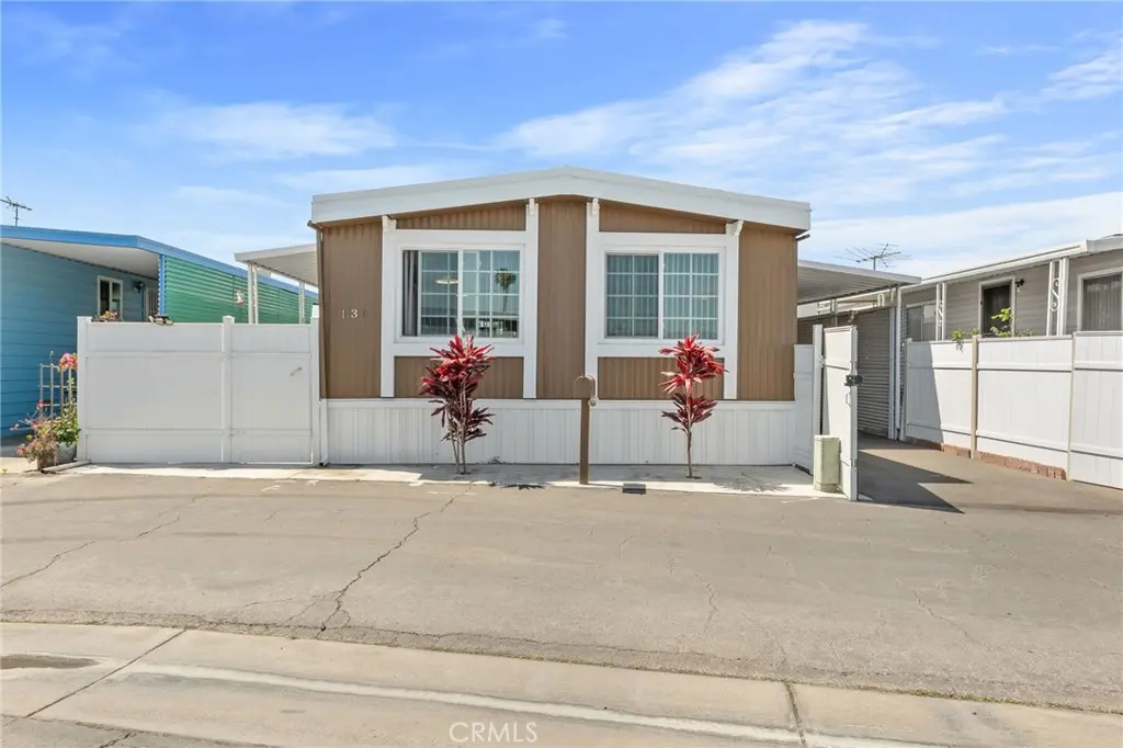 15621 Beach Blvd 131, Westminster, CA — listing photo 1