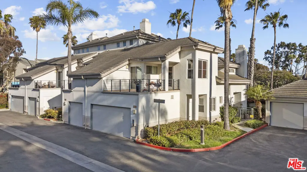 373 Blue Dolphin Drive, Port Hueneme, CA — listing photo 1