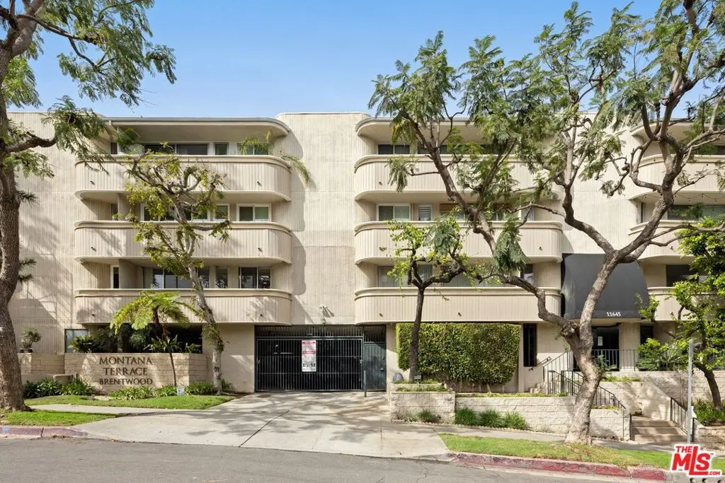 Condominium for sale at 11645 Montana Avenue 206, Los Angeles, CA featuring 1 bed and 1 bath