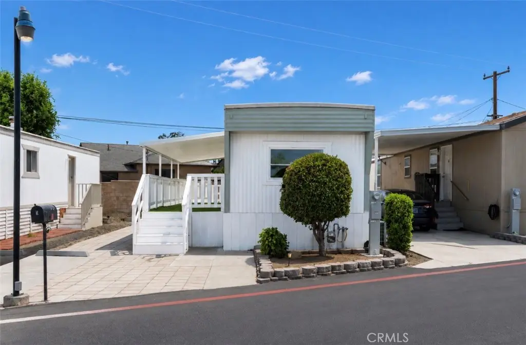 17455 Marygold Avenue 5, Bloomington, CA — listing photo 1