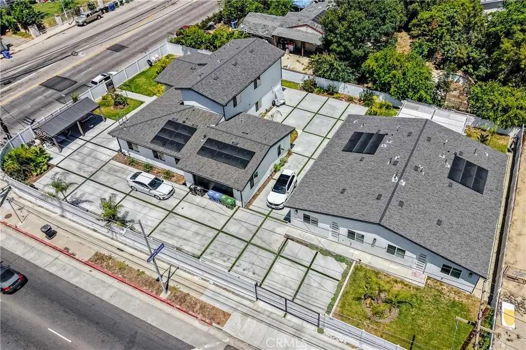 18853 Saticoy Street, Reseda, CA — listing photo 1