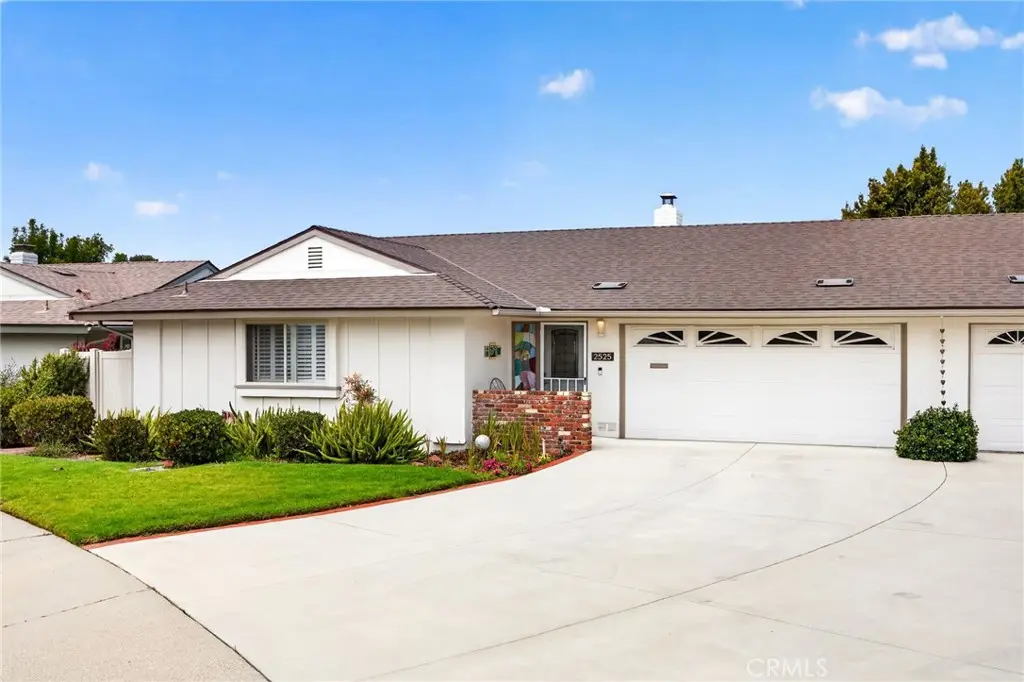 2525 Neptune Place, Port Hueneme, CA — listing photo 1