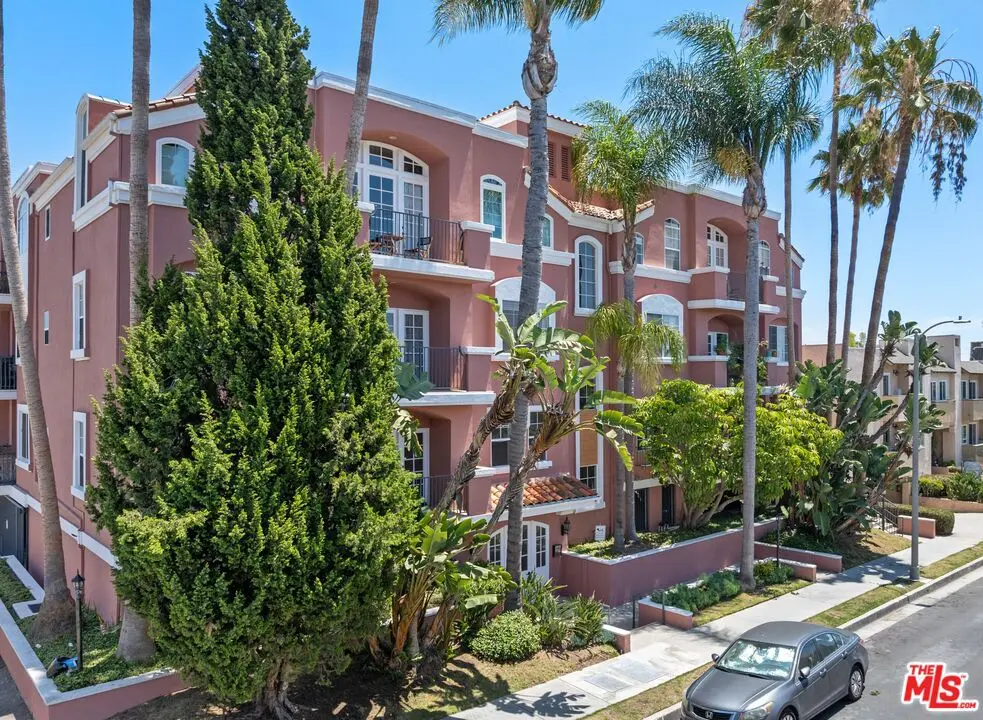 Condominium for sale at 1522 S Saltair Avenue 304, Los Angeles, CA featuring 2 beds and 2 baths