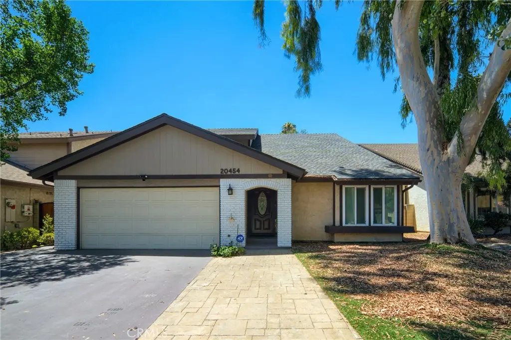 20454 Elkwood, Winnetka, CA — listing photo 1
