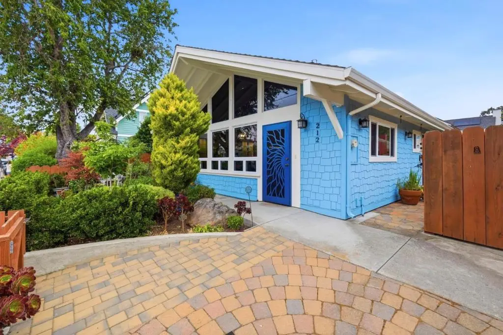 Single Family Residence for sale at 212 3rd Avenue, Santa Cruz, CA featuring 2 beds and 2 baths