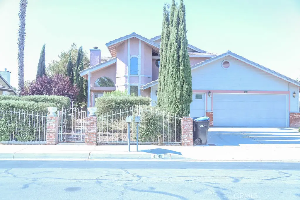 4545 W Avenue L10, Lancaster, CA — listing photo 1