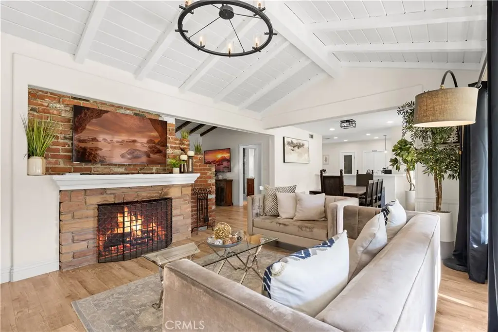5932 Lubao ave, Woodland Hills, CA — listing photo 1