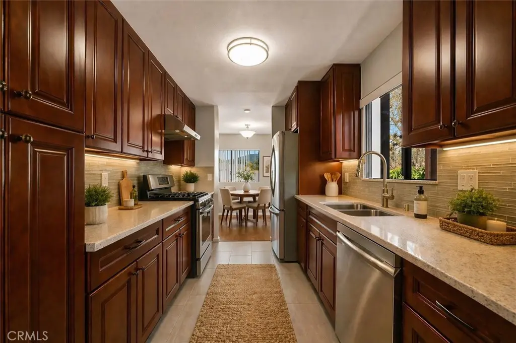 Condominium for sale at 1304 Stanley, Glendale, CA featuring 3 beds and 2 baths