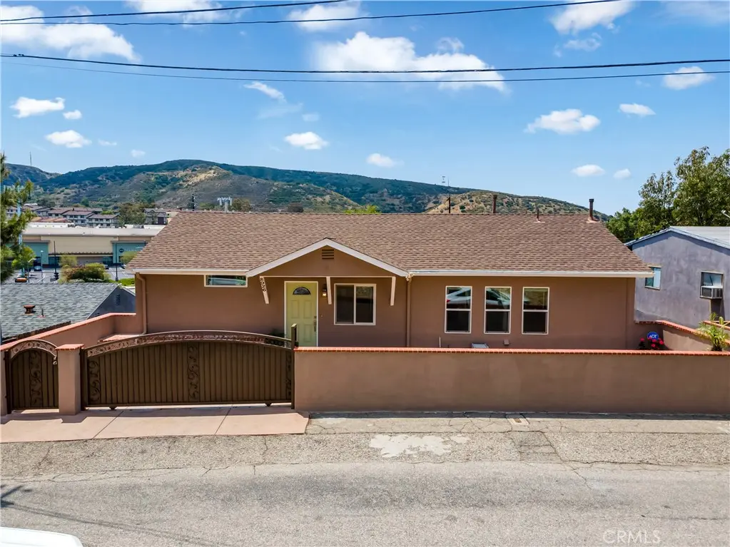 8926 Oswego Street, Sunland, CA — listing photo 1