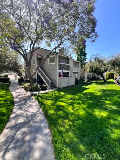 Condominium for sale at 5706 Old Village Road 207, Yorba Linda, CA featuring 3 beds and 2 baths