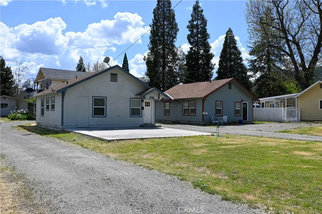 709 Lane St, Yreka, CA — listing photo 1
