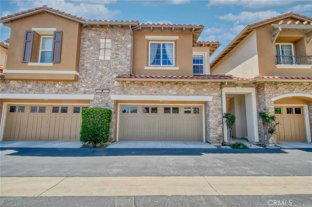 21976 Cortina, Chatsworth, CA — listing photo 1