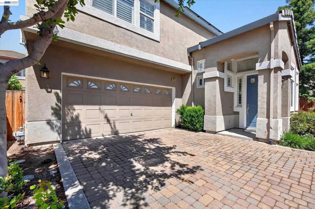Single Family Residence for sale at 2038 Mulberry Cmn, Livermore, CA featuring 3 beds and 3 baths