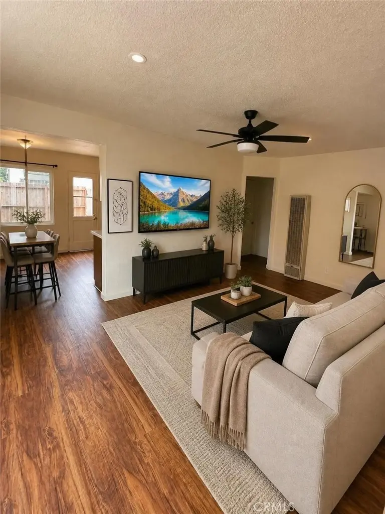 Residential Lease for rent at 321 W 83rd, Los Angeles, Los Angeles County, CA featuring 2 beds and 1 bath