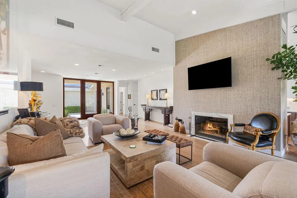 Single Family Residence for sale at 44848 Oro Grande Circle, Indian Wells, CA featuring 3 beds and 3 baths