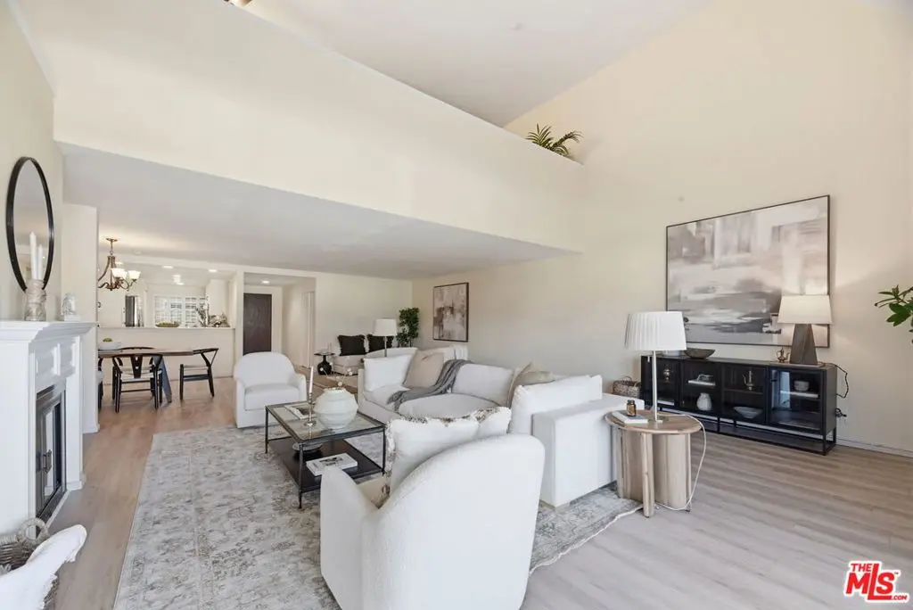 700 Esplanade 30, Redondo Beach, CA — listing photo 1
