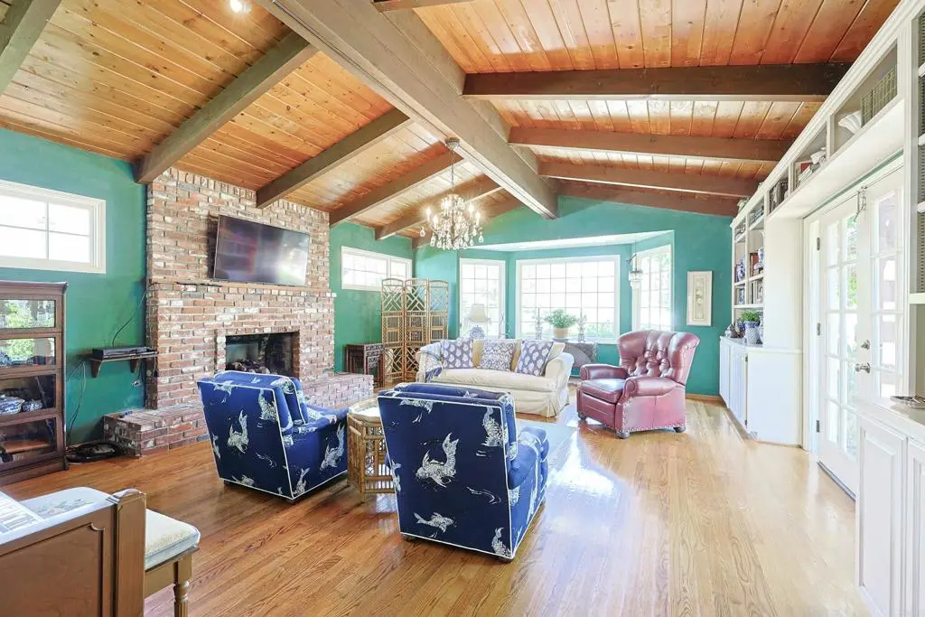 Residential Lease for rent at 610 Country Club, Coronado, San Diego County, CA featuring 3 beds and 3 baths
