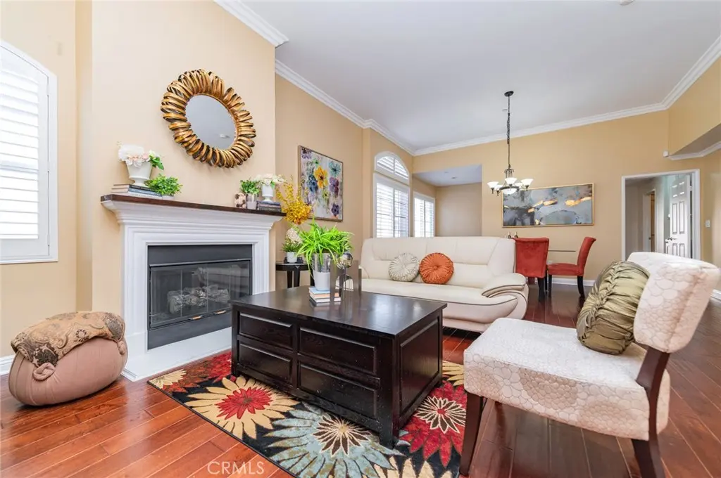 Condominium for sale at 610 S Wilton Place 402, Los Angeles, CA featuring 3 beds and 3 baths