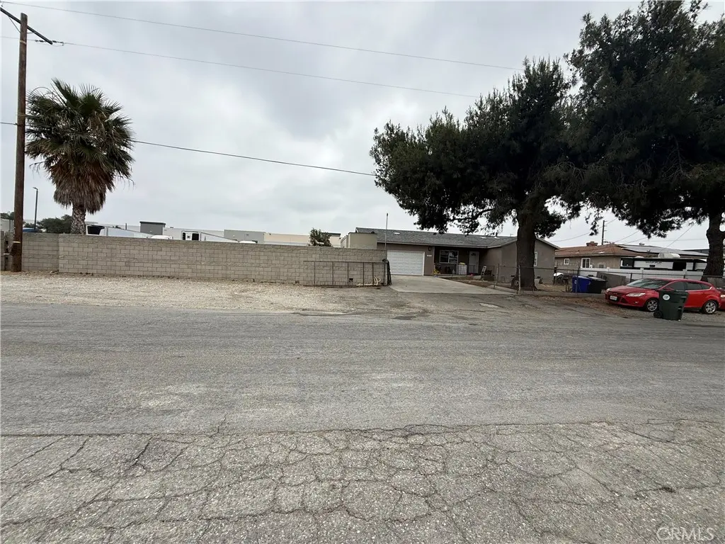 10453 Calabash, Fontana, CA — listing photo 1