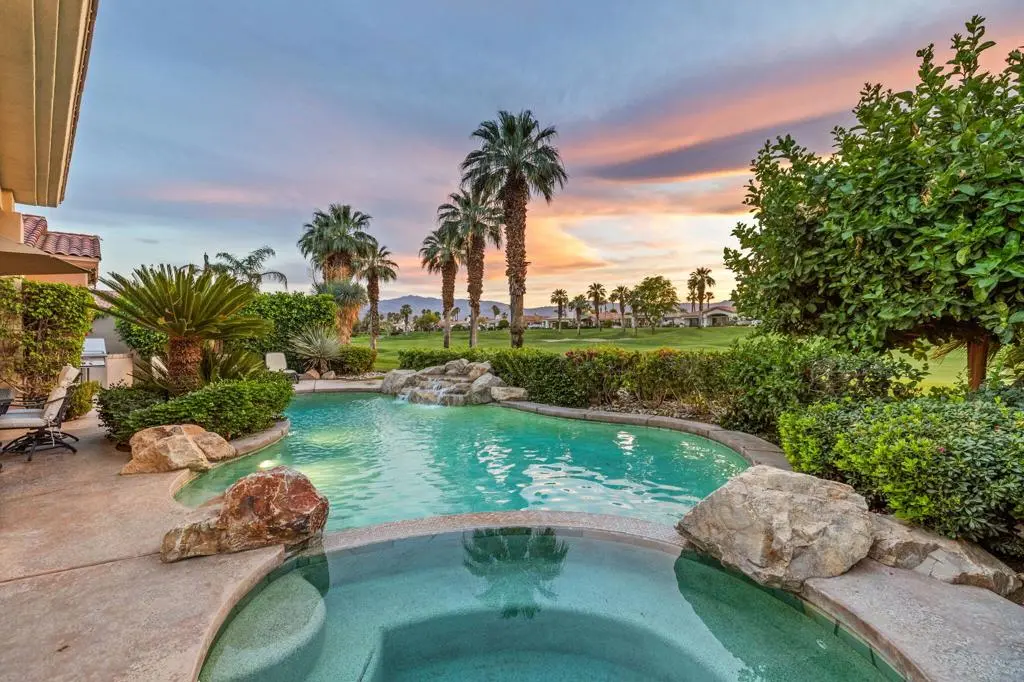 Residential Lease for rent at 727 Arrowhead Drive, Palm Desert, Riverside County, CA featuring 3 beds and 4 baths