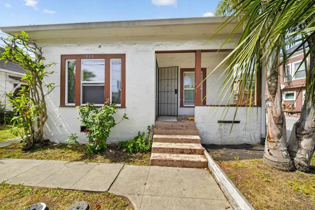 Single Family Residence for sale at 315 Ocean Street, Santa Cruz, CA featuring 3 beds and 2 baths