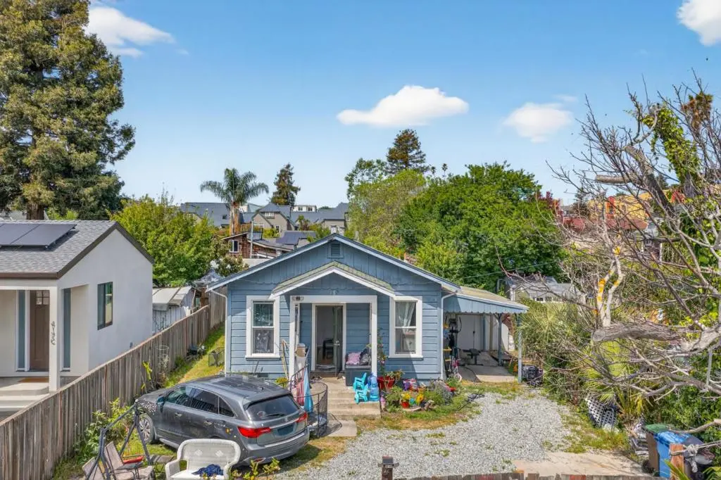 Single Family Residence for sale at 419 Barson Street, Santa Cruz, CA featuring 2 beds and 1 bath