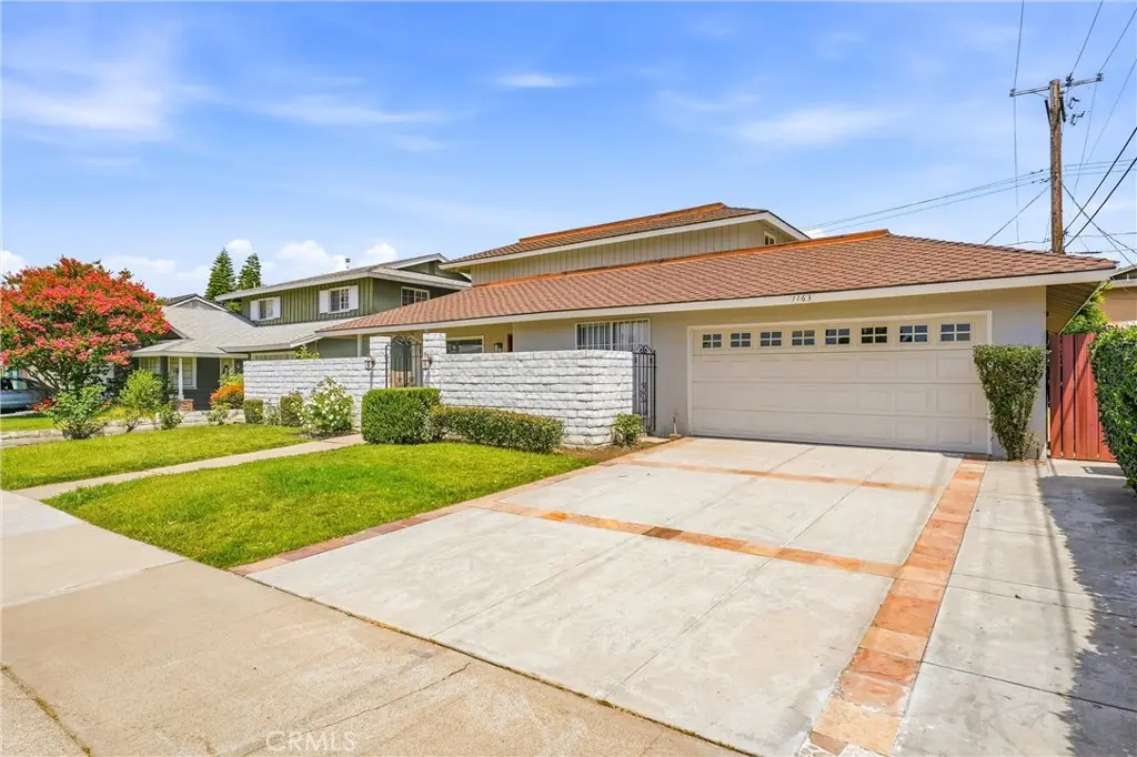 Single Family Residence for rent at 1163 N Lincoln, Orange, CA featuring 4 beds and 3 baths