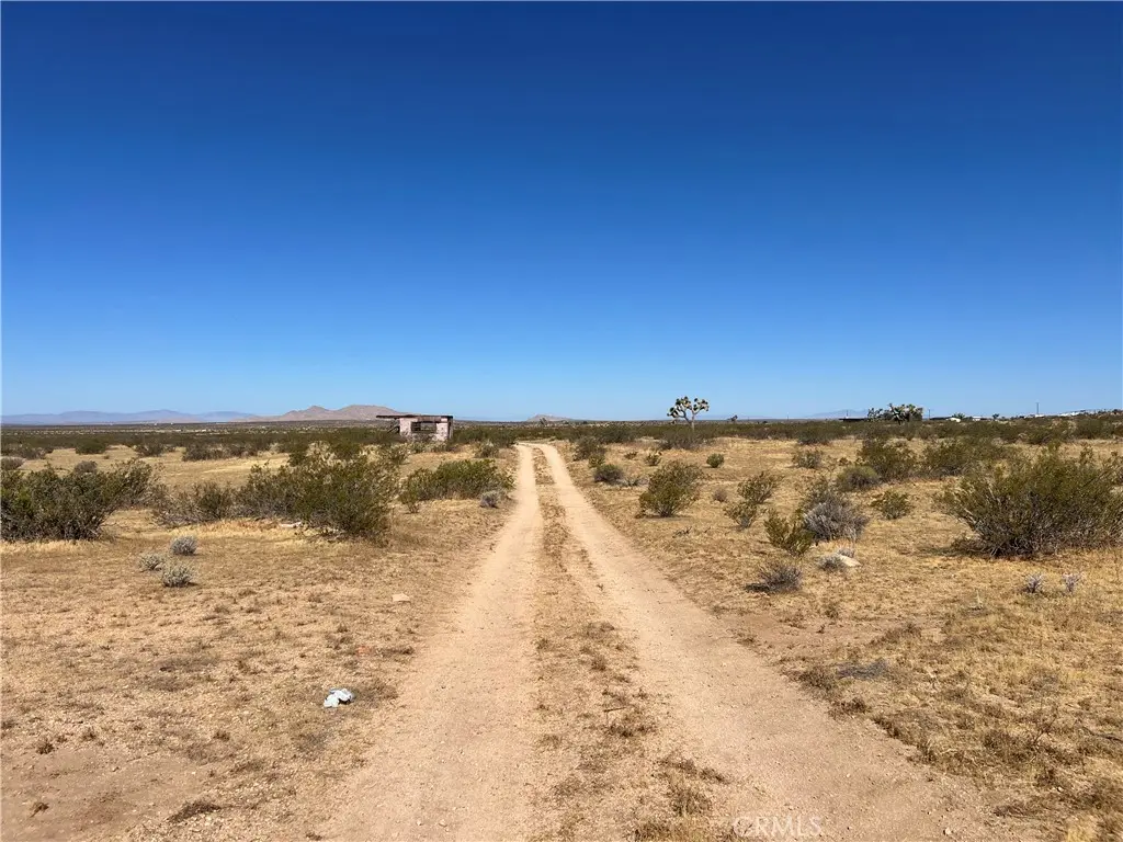 25229 E Avenue J, Lancaster, CA — listing photo 1