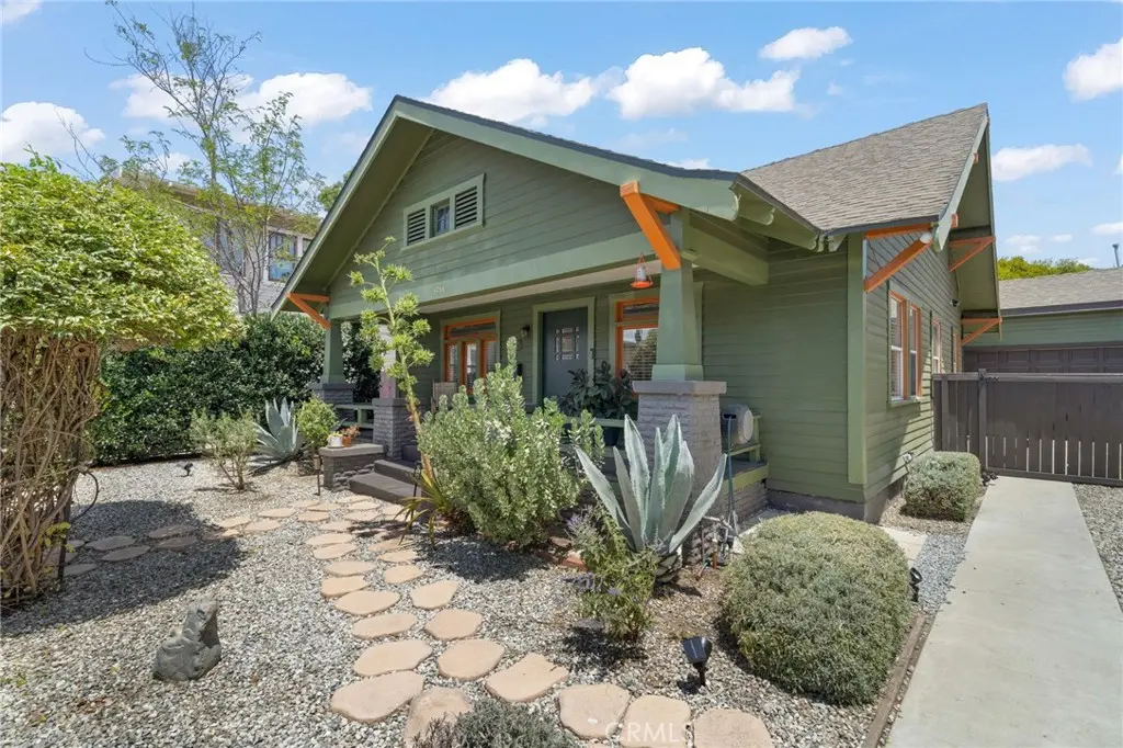 Single Family Residence for sale at 1014 Magnolia, Long Beach, CA featuring 4 beds and 2 baths