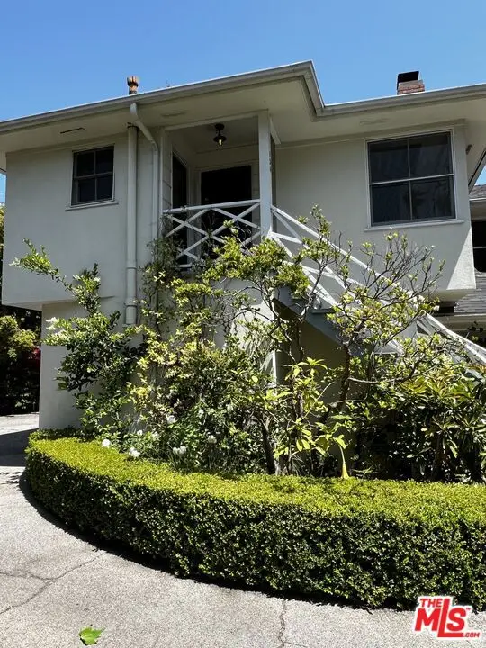 Residential Lease for rent at 130 S Bowling Green Way 134, Los Angeles, Los Angeles County, CA featuring 2 beds and 1 bath