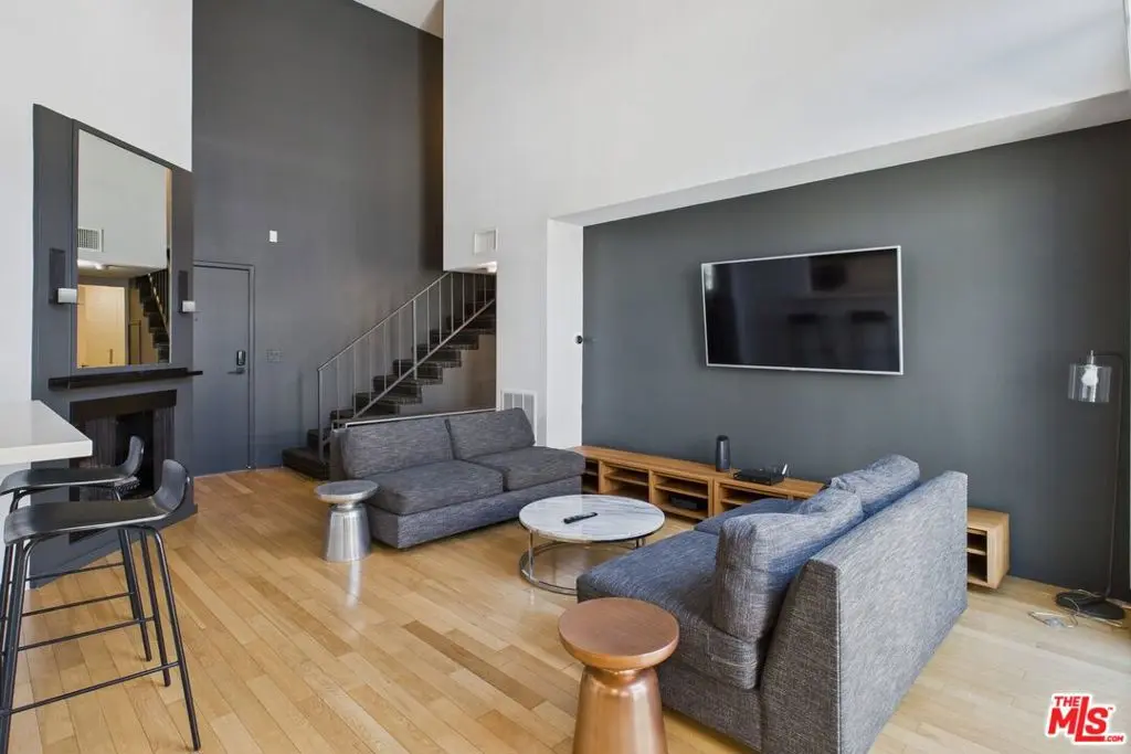Residential Lease for rent at 888 Hilgard Avenue 205B, Los Angeles, Los Angeles County, CA featuring 2 beds and 2 baths