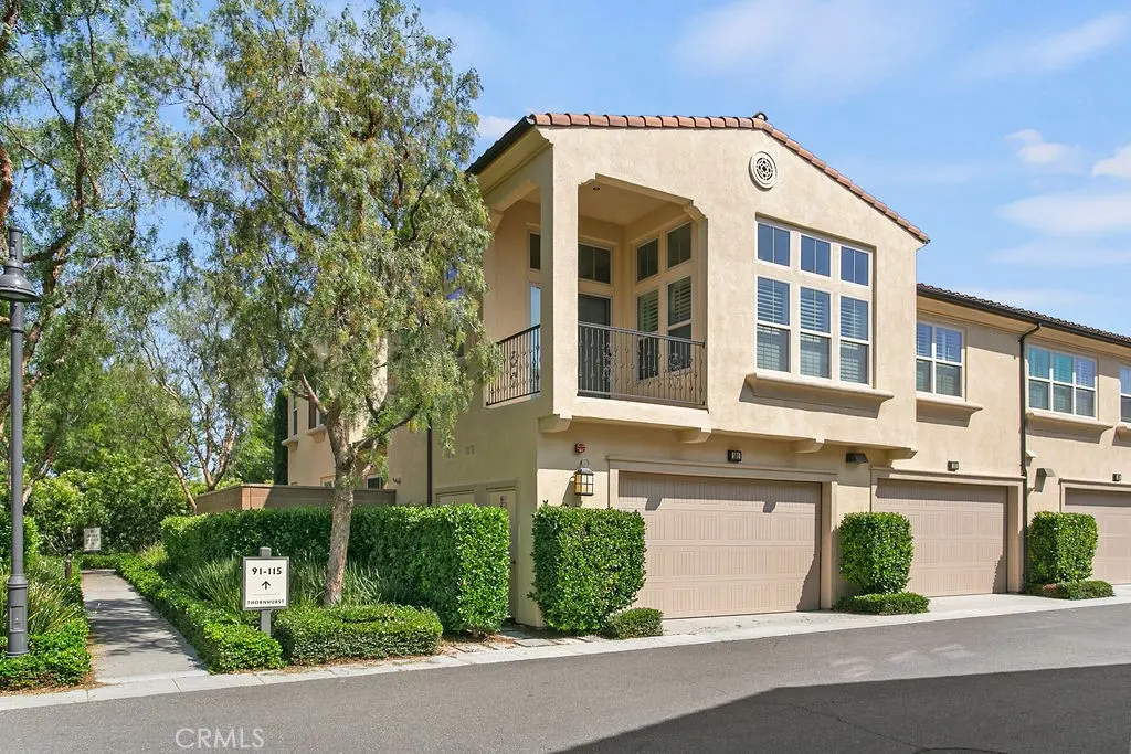 Single Family Residence for rent at 101 Thornhurst, Irvine, CA featuring 3 beds and 3 baths