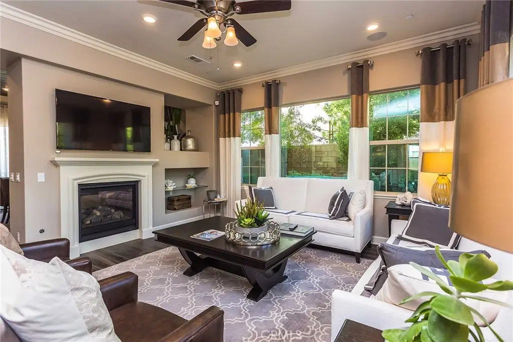 Single Family Residence for rent at 104 Electra, Irvine, CA featuring 4 beds and 4 baths
