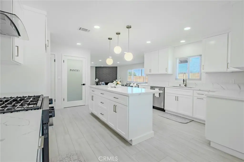 972 E Lynwood, San Bernardino, CA — listing photo 1