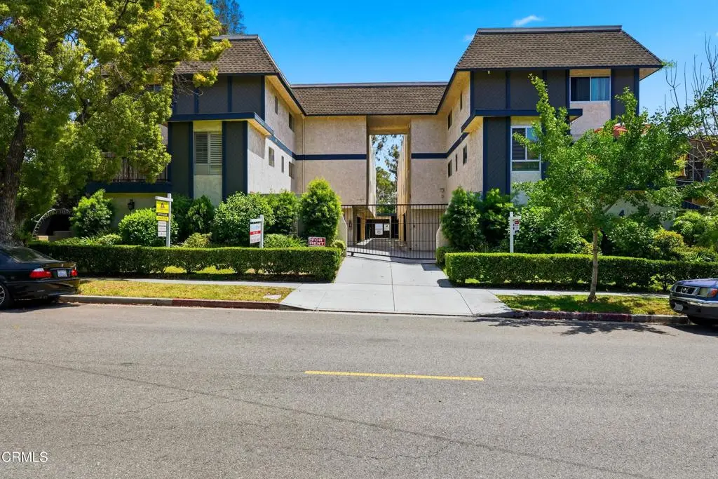 Condominium for sale at 408 Burchett Street 3, Glendale, CA featuring 1 bed and 1 bath
