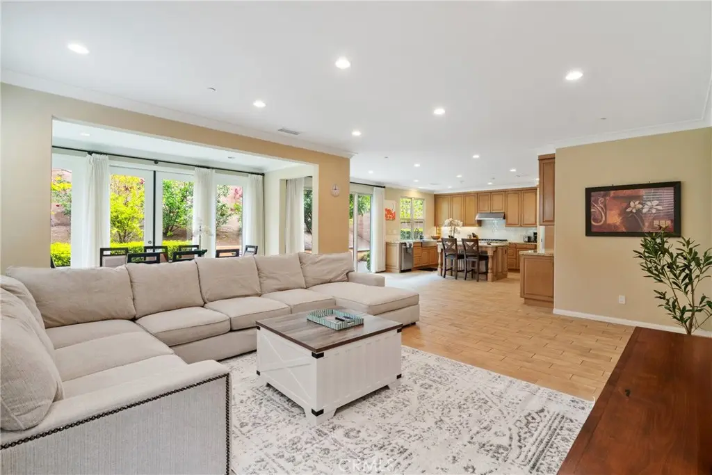 Single Family Residence for rent at 61 Crestwick, Irvine, CA featuring 4 beds and 3 baths