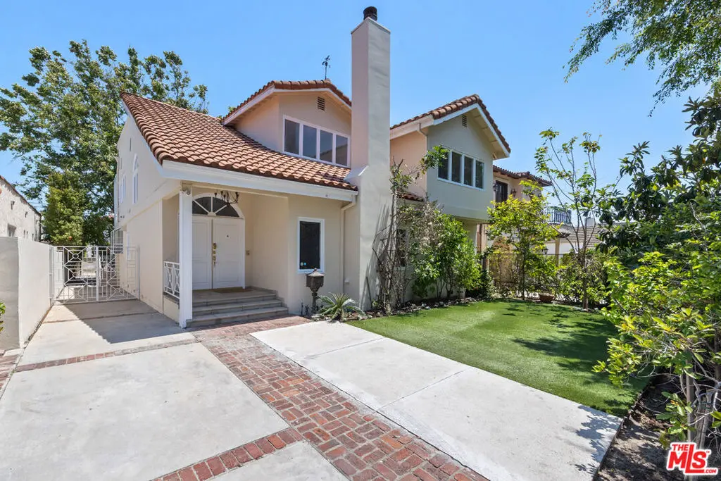 Residential Lease for rent at 244 S Almont Drive, Beverly Hills, Los Angeles County, CA featuring 5 beds and 4 baths