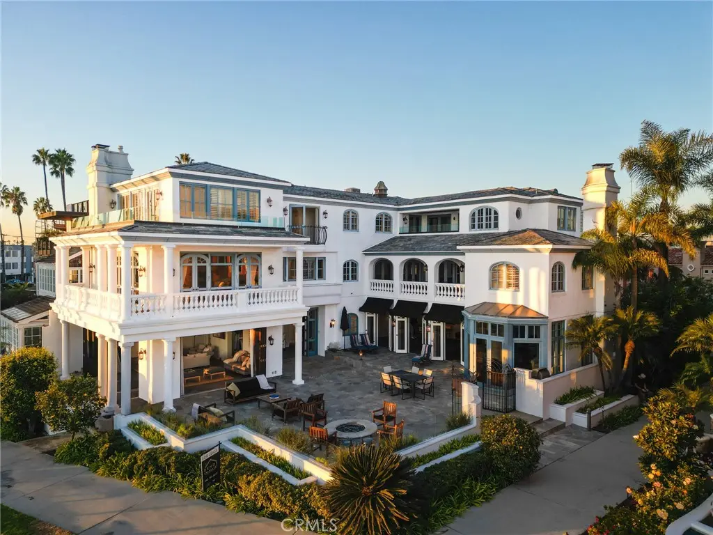 Residential Lease for rent at 6020 Lido Lane, Long Beach, Los Angeles County, CA featuring 5 beds and 8 baths