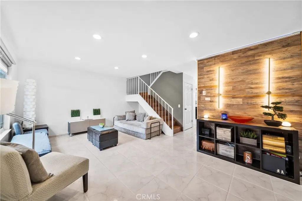 2921 S Sycamore St E, Santa Ana, CA — listing photo 1