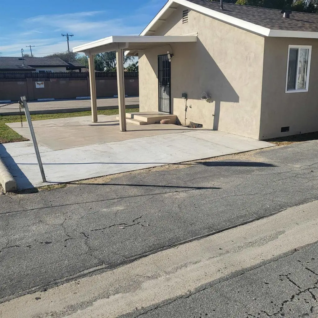 Single Family Residence for rent at 9344 Maple Street, Bellflower, CA featuring 1 bed and 1 bath
