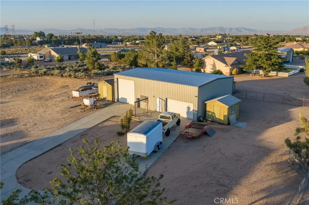 11526 Prairie, Oak Hills, CA — listing photo 1