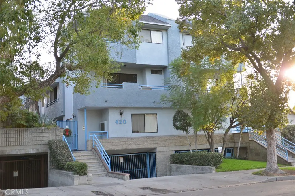 Residential Lease for rent at 420 Milford Street F, Glendale, Los Angeles County, CA featuring 2 beds and 3 baths